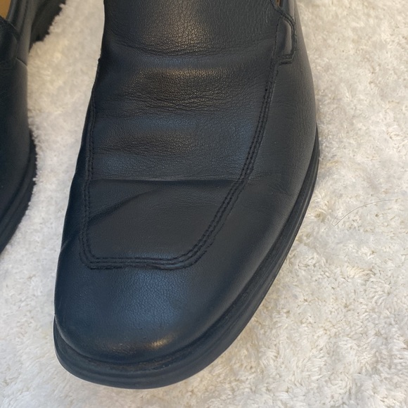 Cole Haan Mens Black Loafer Dress Shoe - Picture 3 of 11